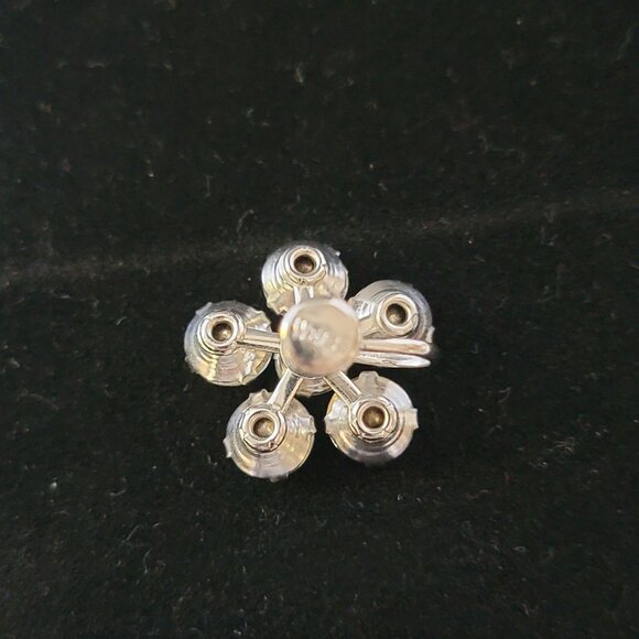 Vintage Weiss Screw Back Rhinestone Cluster Earrings Silver Tone Floral Design - Picture 5 of 9